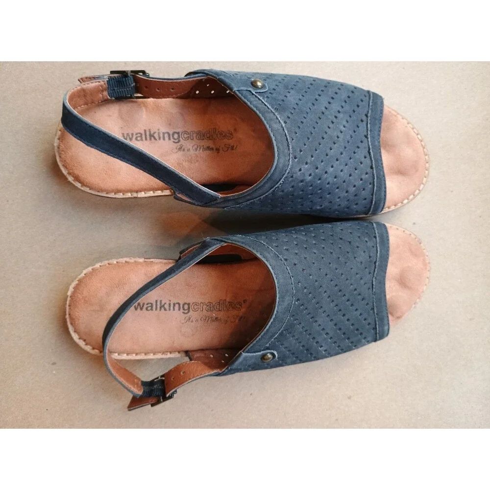 Walking Cradles Women’s Juliette Sandals Leather Slingback Size 6 Navy - Picture 3 of 9